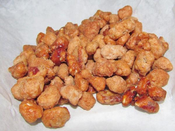 Homemade Pecan Pralines: Creamy New Orleans Style Candy photo